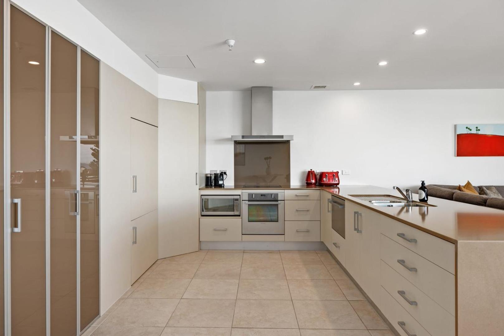 Oceanside Bliss - Absolute Beachfront - Uninterrupted Ocean Views With Pool Mount Maunganui Esterno foto