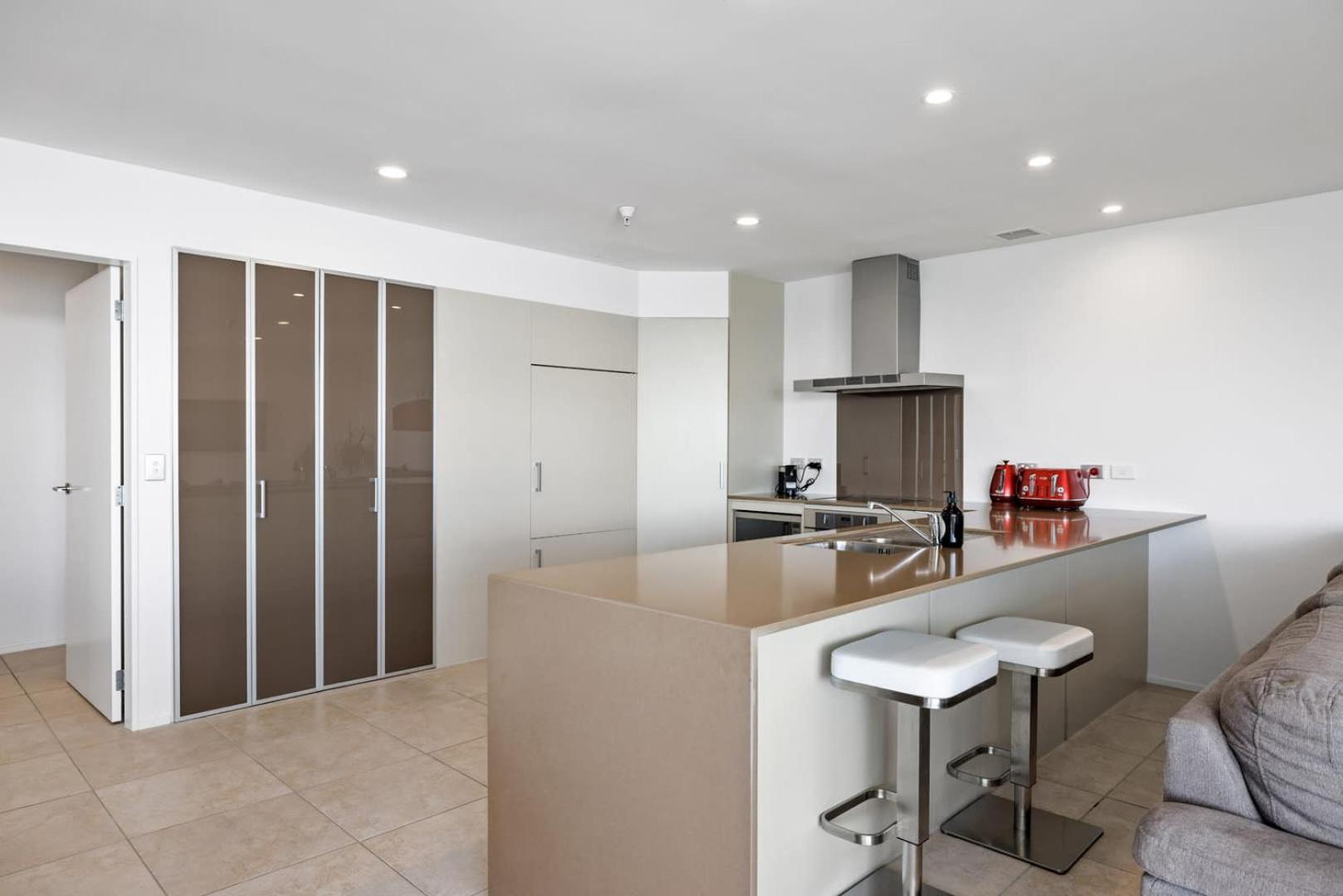 Oceanside Bliss - Absolute Beachfront - Uninterrupted Ocean Views With Pool Mount Maunganui Esterno foto