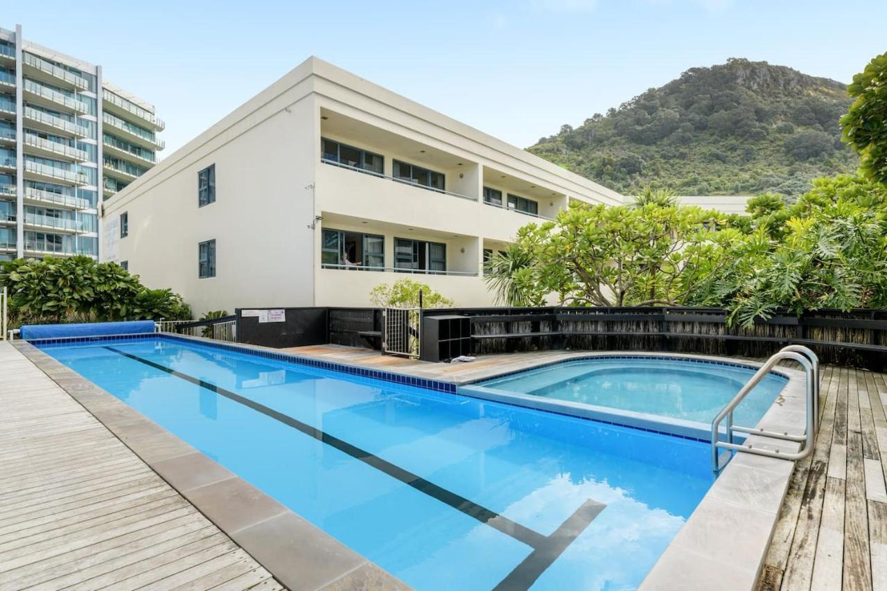 Oceanside Bliss - Absolute Beachfront - Uninterrupted Ocean Views With Pool Mount Maunganui Esterno foto
